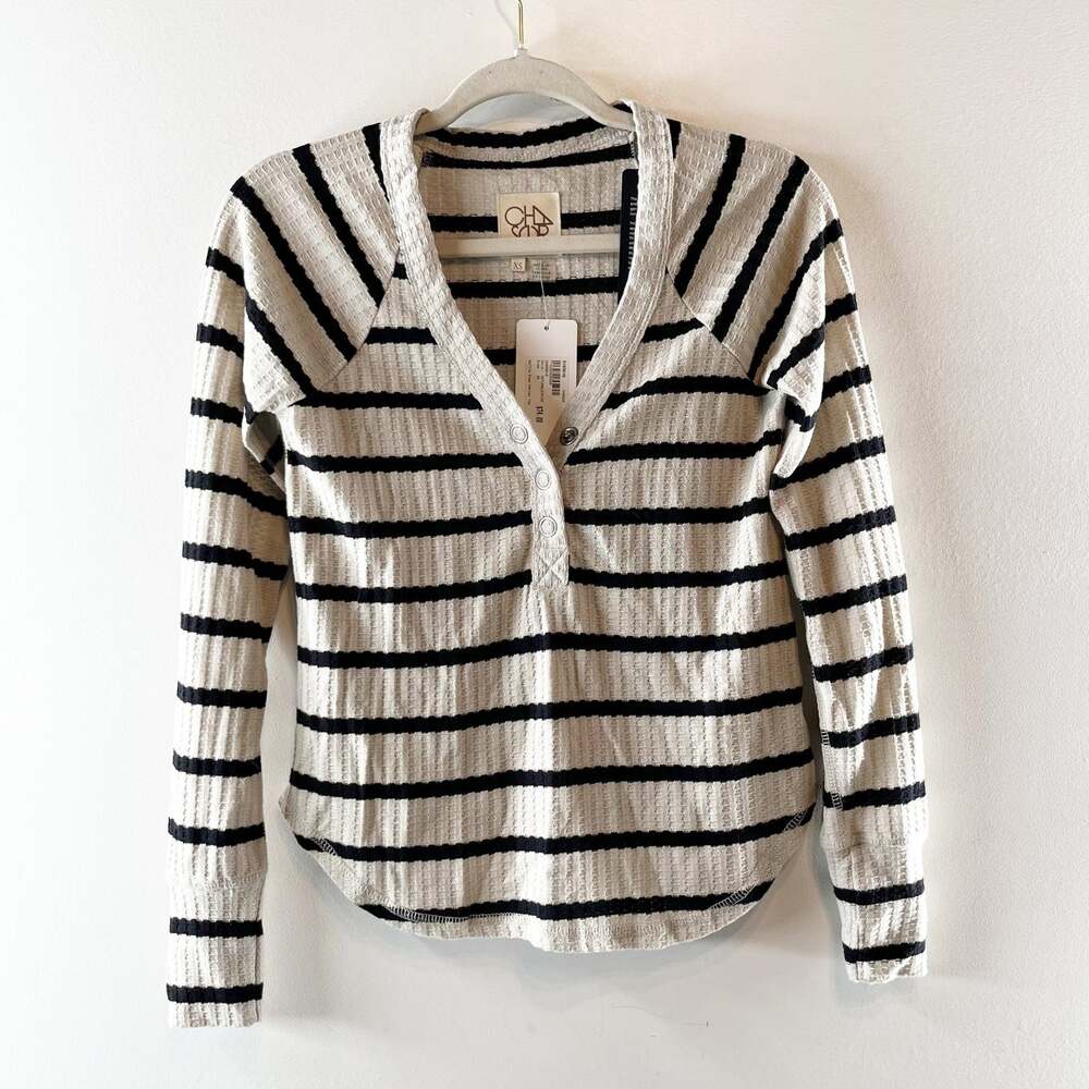 Chaser Waffle Snap Henley Tee Natural Stripe Cream Black XS